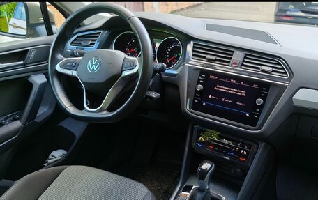 Volkswagen Tiguan II, 2021 год, 3 000 000 рублей, 8 фотография