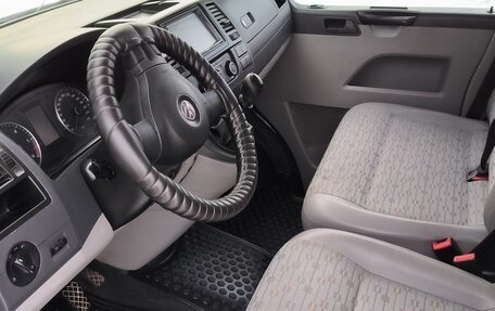 Volkswagen Transporter T5 рестайлинг, 2010 год, 1 600 000 рублей, 10 фотография