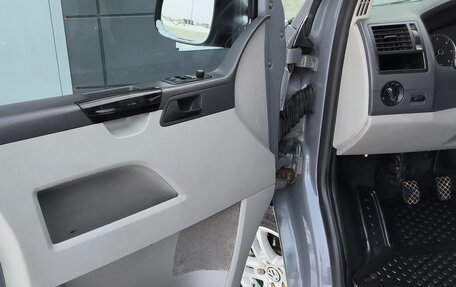 Volkswagen Transporter T5 рестайлинг, 2010 год, 1 600 000 рублей, 13 фотография