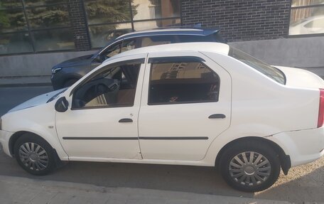 Renault Logan I, 2012 год, 380 000 рублей, 2 фотография
