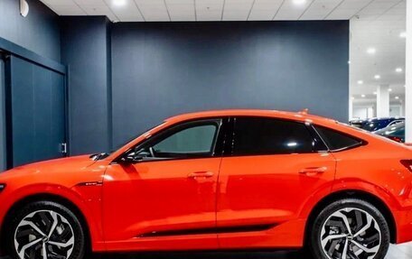 Audi e-tron Sportback I, 2021 год, 11 999 999 рублей, 4 фотография