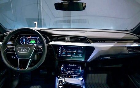 Audi e-tron Sportback I, 2021 год, 11 999 999 рублей, 9 фотография