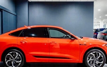 Audi e-tron Sportback I, 2021 год, 11 999 999 рублей, 3 фотография