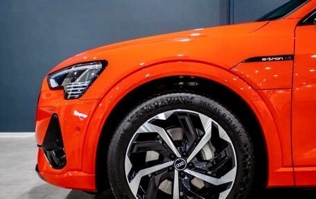 Audi e-tron Sportback I, 2021 год, 11 999 999 рублей, 6 фотография