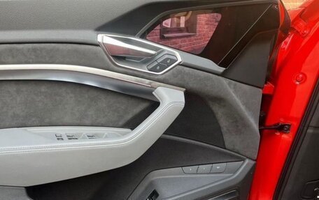 Audi e-tron Sportback I, 2021 год, 11 999 999 рублей, 16 фотография
