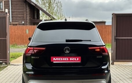 Volkswagen Tiguan II, 2019 год, 2 850 000 рублей, 3 фотография