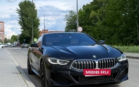 BMW 8 серия, 2019 год, 7 100 000 рублей, 2 фотография