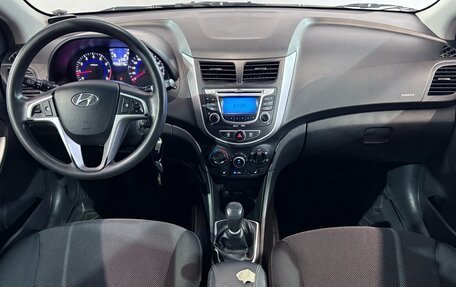 Hyundai Solaris II рестайлинг, 2011 год, 639 000 рублей, 8 фотография