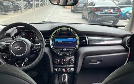 MINI Hatch, 2021 год, 1 640 441 рублей, 7 фотография