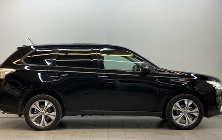Mitsubishi Outlander III рестайлинг 3, 2013 год, 1 520 000 рублей, 4 фотография