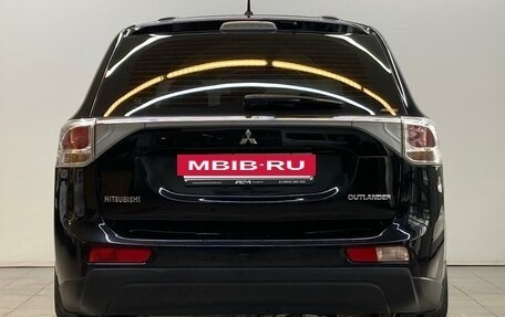 Mitsubishi Outlander III рестайлинг 3, 2013 год, 1 520 000 рублей, 6 фотография