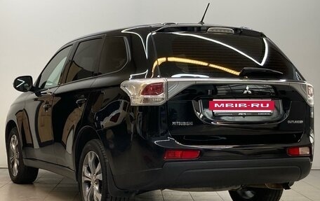 Mitsubishi Outlander III рестайлинг 3, 2013 год, 1 520 000 рублей, 7 фотография