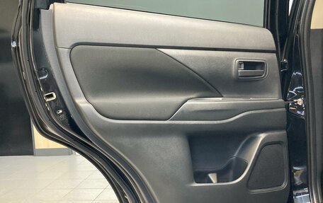 Mitsubishi Outlander III рестайлинг 3, 2013 год, 1 520 000 рублей, 19 фотография