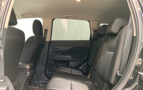 Mitsubishi Outlander III рестайлинг 3, 2013 год, 1 520 000 рублей, 15 фотография