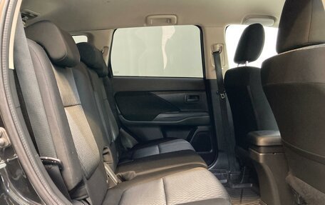 Mitsubishi Outlander III рестайлинг 3, 2013 год, 1 520 000 рублей, 16 фотография