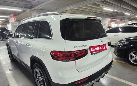 Mercedes-Benz GLB, 2022 год, 3 395 000 рублей, 4 фотография