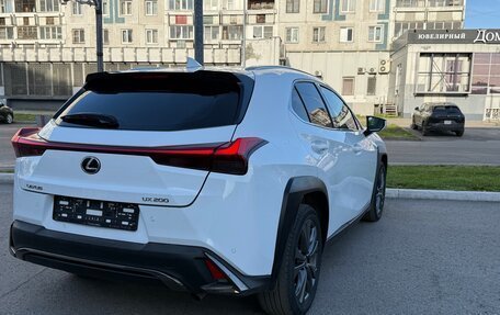 Lexus UX I, 2019 год, 2 900 000 рублей, 9 фотография