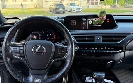 Lexus UX I, 2019 год, 2 900 000 рублей, 26 фотография