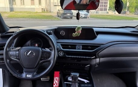 Lexus UX I, 2019 год, 2 900 000 рублей, 25 фотография
