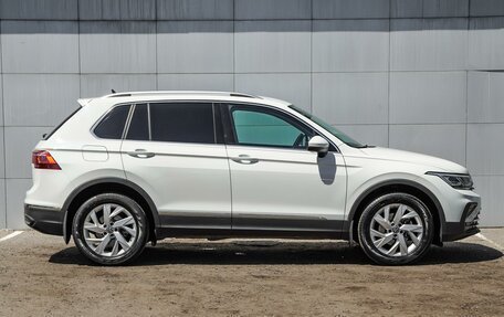 Volkswagen Tiguan II, 2021 год, 2 900 000 рублей, 5 фотография