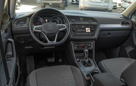 Volkswagen Tiguan II, 2021 год, 2 900 000 рублей, 6 фотография