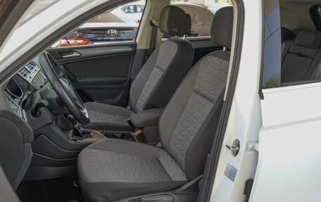 Volkswagen Tiguan II, 2021 год, 2 900 000 рублей, 10 фотография