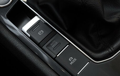 Volkswagen Tiguan II, 2021 год, 2 900 000 рублей, 16 фотография