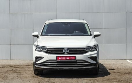 Volkswagen Tiguan II, 2021 год, 2 900 000 рублей, 3 фотография