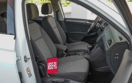 Volkswagen Tiguan II, 2021 год, 2 900 000 рублей, 8 фотография