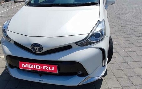 Toyota Prius Alpha I (ZVW40/41), 2019 год, 2 100 000 рублей, 4 фотография