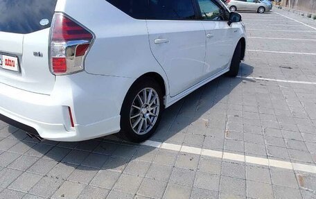 Toyota Prius Alpha I (ZVW40/41), 2019 год, 2 100 000 рублей, 21 фотография