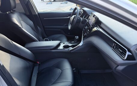 Toyota Camry, 2021 год, 3 800 000 рублей, 8 фотография