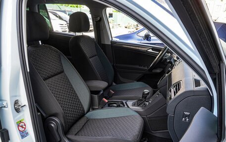Volkswagen Tiguan II, 2019 год, 2 350 000 рублей, 8 фотография