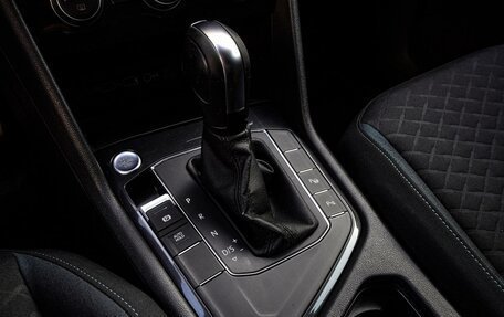 Volkswagen Tiguan II, 2019 год, 2 350 000 рублей, 12 фотография