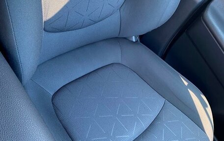 Toyota RAV4, 2022 год, 4 037 000 рублей, 15 фотография