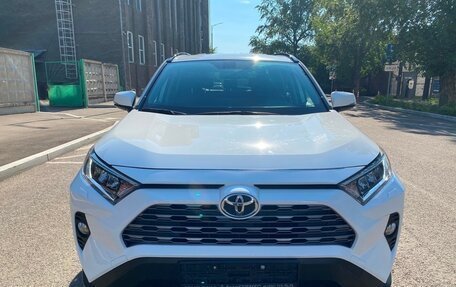 Toyota RAV4, 2022 год, 4 037 000 рублей, 4 фотография