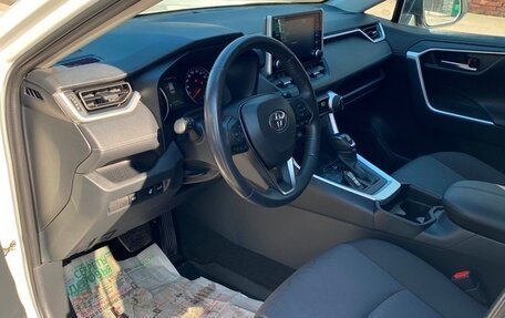 Toyota RAV4, 2022 год, 4 037 000 рублей, 7 фотография
