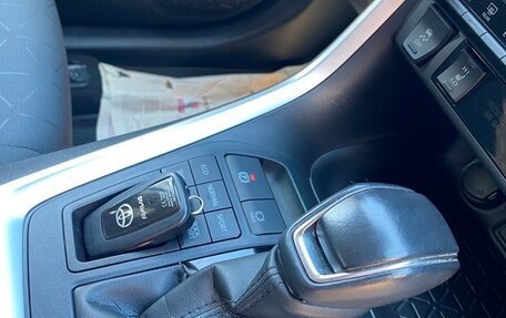 Toyota RAV4, 2022 год, 4 037 000 рублей, 19 фотография