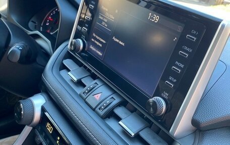 Toyota RAV4, 2022 год, 4 037 000 рублей, 18 фотография