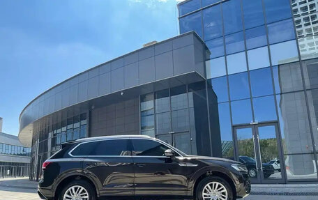 Volkswagen Touareg III, 2020 год, 3 650 000 рублей, 3 фотография