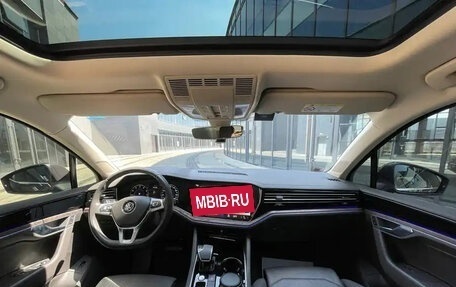 Volkswagen Touareg III, 2020 год, 3 650 000 рублей, 8 фотография