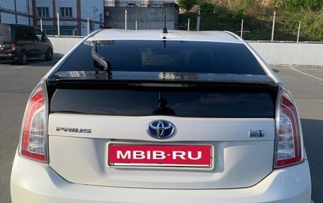 Toyota Prius, 2012 год, 1 170 000 рублей, 4 фотография