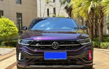 Volkswagen T-Roc I, 2022 год, 1 755 123 рублей, 2 фотография