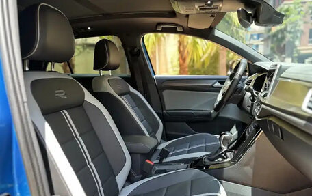 Volkswagen T-Roc I, 2022 год, 1 755 123 рублей, 9 фотография