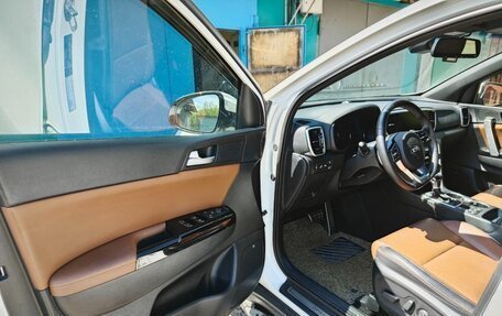 KIA Sportage IV рестайлинг, 2021 год, 2 450 000 рублей, 10 фотография