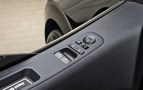 Hyundai Staria, 2021 год, 2 506 000 рублей, 15 фотография