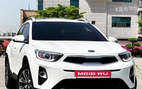 KIA Stonic, 2021 год, 1 280 009 рублей, 2 фотография