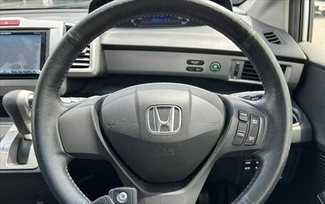 Honda Freed I, 2012 год, 805 000 рублей, 9 фотография