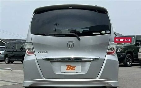 Honda Freed I, 2012 год, 805 000 рублей, 7 фотография