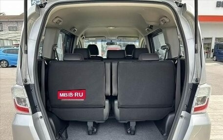 Honda Freed I, 2012 год, 805 000 рублей, 17 фотография